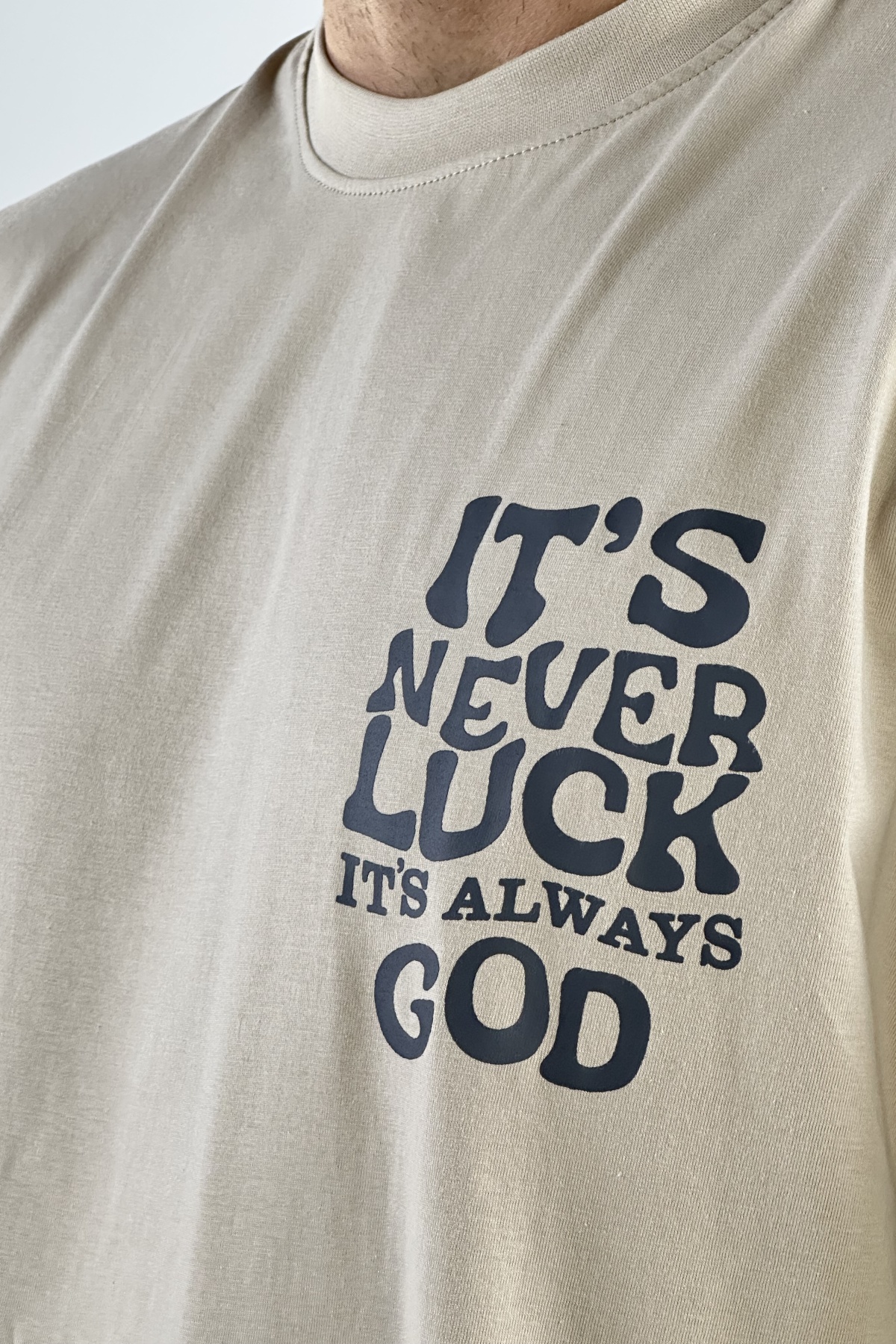 تیشرت کاریزماتیک چاپ IT,S NEVER LUCK پنبه  (8178)