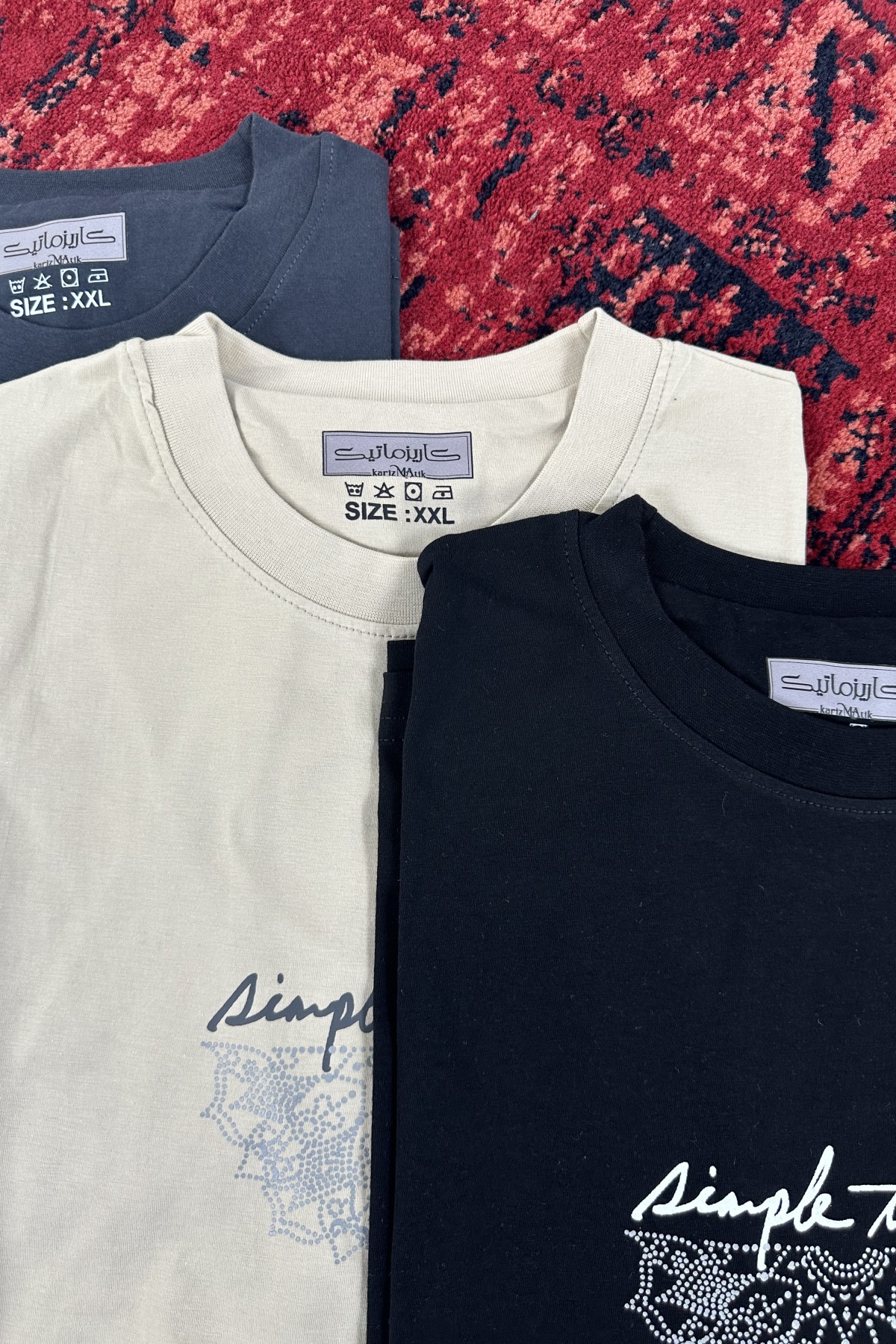 تیشرت کاریزماتیک چاپ simple things و گل (8180)